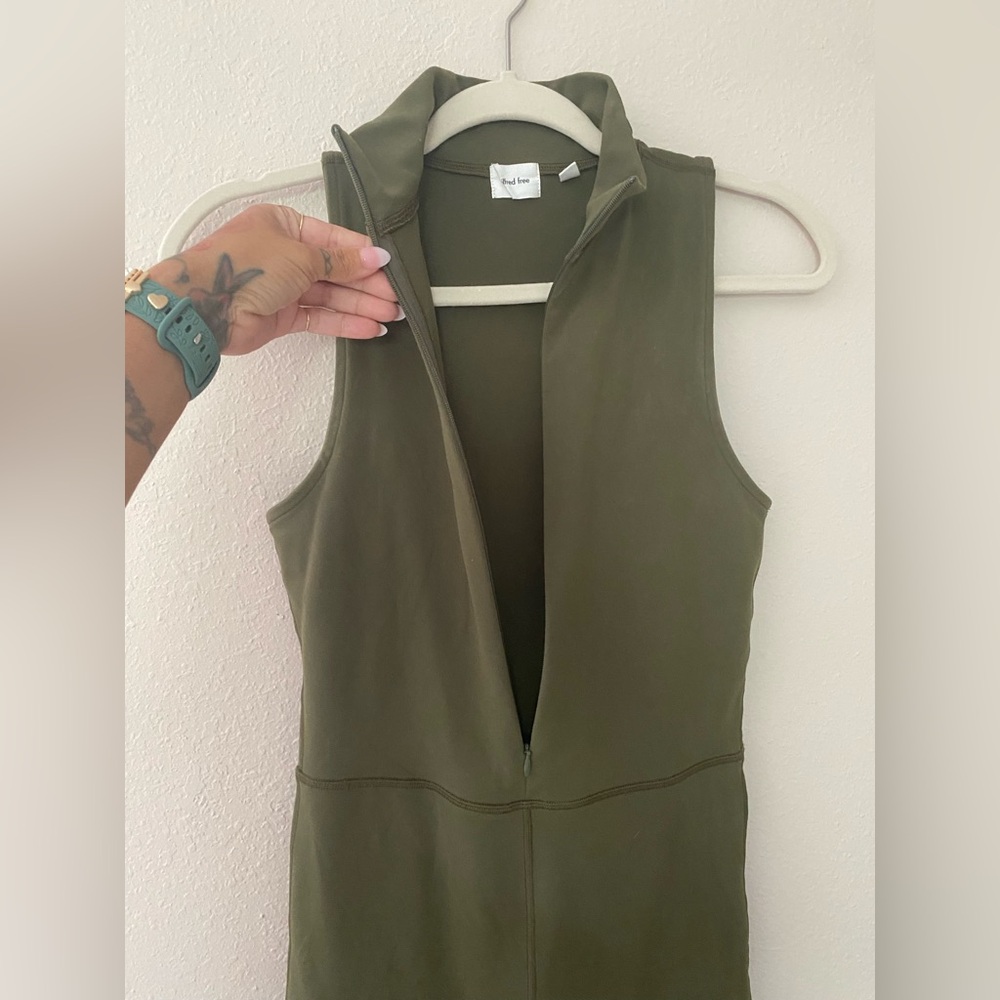 Aritzia Wilfred Free Leila Olive Green Sleeveless Jumpsuit - Picture 3 of 11